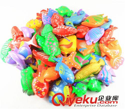 普通類玩具 廠家直銷　足球 小三音喇叭 球迷{za}助威道具　地?cái)偼婢吲l(fā)