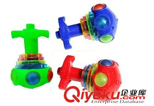 發(fā)光玩具 廠家直銷　?。眨疲稀∑卟书W光太空陀螺　兒童玩具批發(fā)原始圖片2