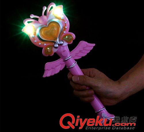 發(fā)光玩具 廠家直銷　?。眨疲稀∑卟书W光太空陀螺　兒童玩具批發(fā)