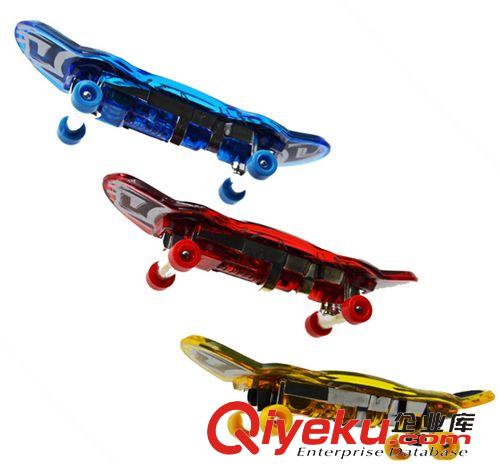 發(fā)光玩具 廠家直銷　發(fā)光投影　手指　迷你滑板車　兒童玩具批發(fā)原始圖片2