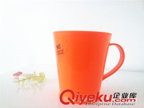 杯子水壺系列 供應(yīng)簡(jiǎn)約款漱口杯 彩色創(chuàng)意塑料情侶牙刷杯子 刷牙杯 加厚款