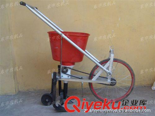 農(nóng)用類機械 【廠家直銷】人工中耕播種施肥機多功能施肥器玉米剝皮機撒肥機