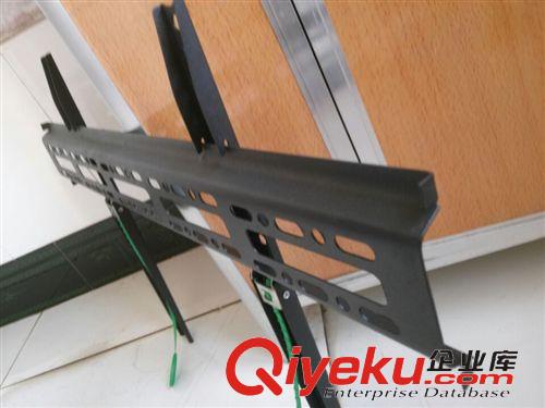 電視機(jī)配件、附件 優(yōu)質(zhì)黑色磨砂自動(dòng)鎖電視機(jī)掛架