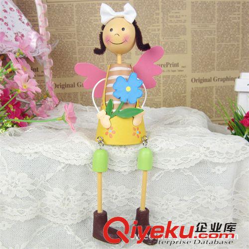 娃娃擺件 廠家批發(fā) 木質(zhì)工藝品擺件 創(chuàng)意家居裝飾品 可愛吊腿/吊腳娃娃9352