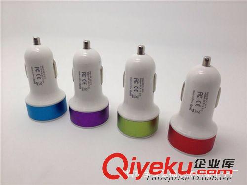 車載充電器 廠家批發(fā)  新款金屬邊方形車充雙USB輸出車載充電器