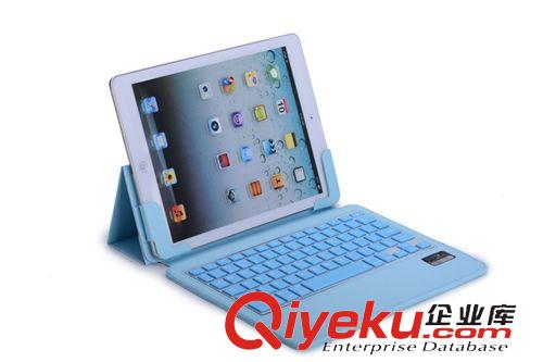 ipad5蓝牙键盘系列 ipad5 新款蓝牙键盘 诺达芯片 硅胶键盘 苹果{zx1}蓝牙键盘保护套