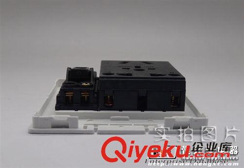 開關(guān) 批發(fā)家用電氣開關(guān)插墻壁插輕觸開關(guān)船型開面板5孔86墻壁開關(guān)插座原始圖片3