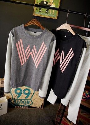 衛(wèi)衣 秋裝毛圈棉月亮鉚釘印花圓領(lǐng)寬松長袖衛(wèi)衣打底衫上衣女批發(fā)