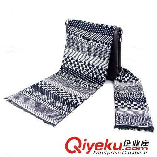 仿羊絨圍巾&披肩 【實(shí)體店批發(fā)】男士羊絨圍巾 秋冬小格子時(shí)尚棉圍jing 廠(chǎng)家直銷(xiāo)原始圖片3