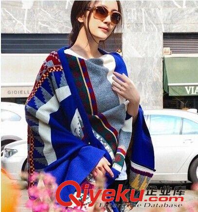 女士披肩 楊冪同款圍巾披肩超長兩用 女款羊絨{yl}手感民族風(fēng)冬款圍脖