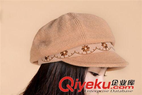 2014瑩彩兒秋冬新款 2014瑩彩兒秋冬新款時(shí)尚韓版繡花釘珠鴨舌帽 時(shí)裝帽貝雷帽女帽原始圖片2