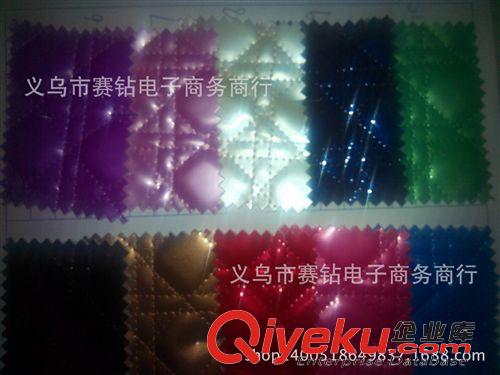 箱包 材料 義烏絎縫繡花皮革適用于箱包軟包珠光靈動格子PU廠家直銷批發(fā)包郵