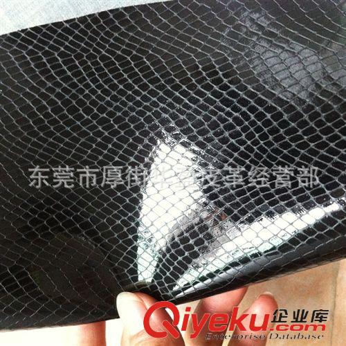 PU革總匯 皮革廠家直銷 現(xiàn)貨供應(yīng) 平面磨砂PU革 0.6mm TC底 PU人造革面料