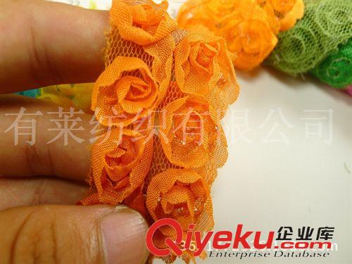 絲綢/雪紡/色丁系列 立體玫瑰花盤帶繡面料蕾絲雪紡繡花布滿版網(wǎng)布底繡小玫瑰婚紗面料原始圖片3