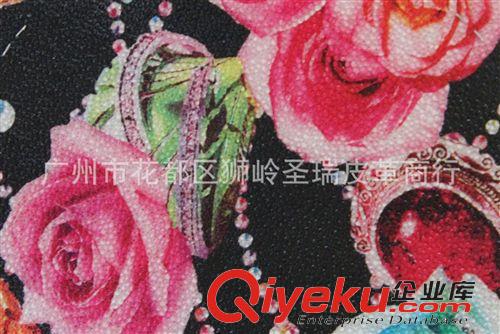 珍珠花朵皮革 廠家直銷批發(fā) 新款優(yōu)質(zhì)珍珠大紅花皮革 SR-013大量現(xiàn)貨原始圖片3
