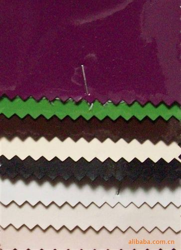 PU.PVC合成革、人造革 供應皮革/PVC人造革/合成革/0.6PVC光膠鏡面8016原始圖片3