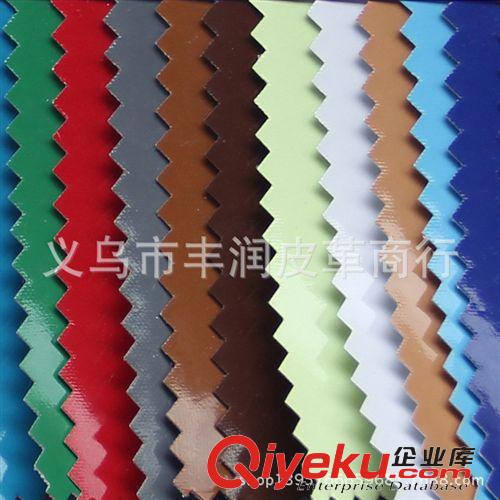 PU皮革 廠家供應高級PU鏡面商標革 0.7mm厚度熱壓變色太空底PU皮革原始圖片3