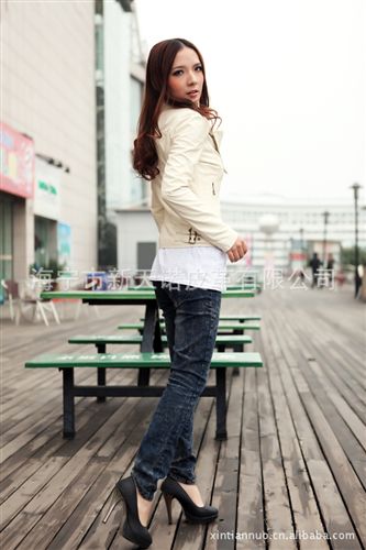 zp服飾 2011新款海寧皮衣韓版修身短款女式白色皮衣 tj清倉原始圖片2