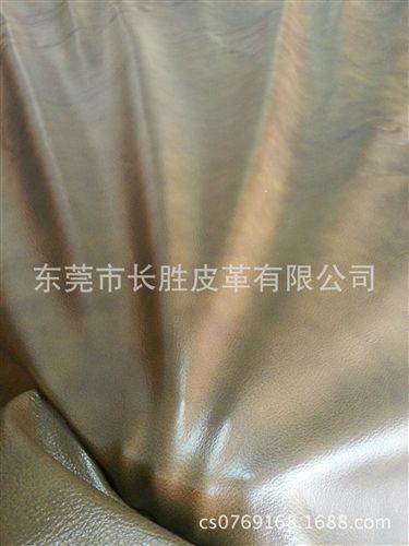 頭層薄皮 現(xiàn)貨供應(yīng) 頭層黃牛皮  適合各種中g(shù)d家具  床頭 抱枕