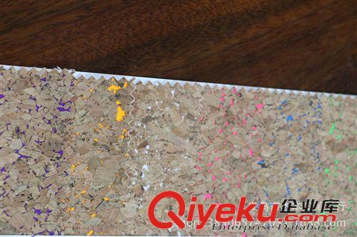 軟木紋 工廠直銷 優(yōu)質(zhì)PU木紋 軟木 PU革 鞋革 包裝革 制作眼鏡盒一本皮塑原始圖片2