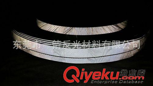 【更多產(chǎn)品】 供應(yīng)批發(fā) 反光織帶pet反光絲 輔料反光絲 雙面反光絲