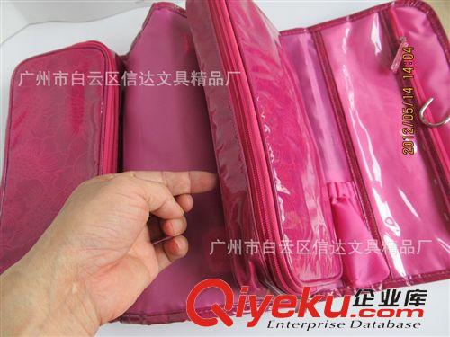 化妆包化妆袋 中型款式PVC+210材质带挂钩的车缝旅行洗漱包装袋