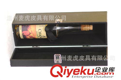 酒水、飲料包裝 黑色皮制紅酒盒，采用gd皮革制成，適用于酒店，可用于包裝禮品