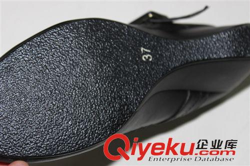 其他戶外鞋 廠家清倉甩賣 女士zp皮鞋 女士坡跟帶扣手工縫線zp皮鞋原始圖片3