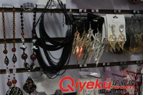 其他首飾 廠家甩賣。外貿(mào)積壓產(chǎn)品。請放心購買。衣領(lǐng)掛件。時(shí)尚潮流原始圖片3
