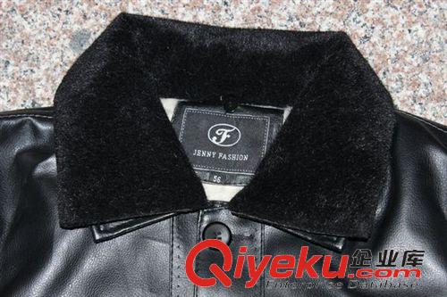男式PU皮衣 男式皮衣加絨pu皮衣毛領(lǐng)皮衣批發(fā)加絨男士庫存毛領(lǐng)皮衣處理