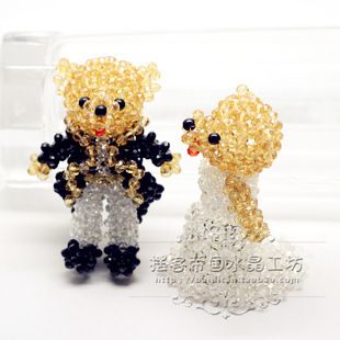 水晶泰迪小熊 純手工編織4MM扁珠精品水晶泰迪熊（女） 鑰匙掛件（送鑰匙扣）