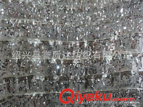 服裝系列 亮片、珠片繡花、盤帶繡花、各種手工繡花