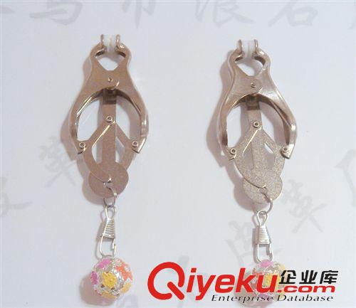 情趣鈴鐺乳夾 鈴鐺乳夾乳飾 成人性用品 成人情趣用品 乳頭刺激多彩鈴鐺批發