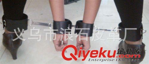 情趣skjk 成人用品夫妻情趣皮革用品另類玩具一字型手腳相連拷生產廠家原始圖片2