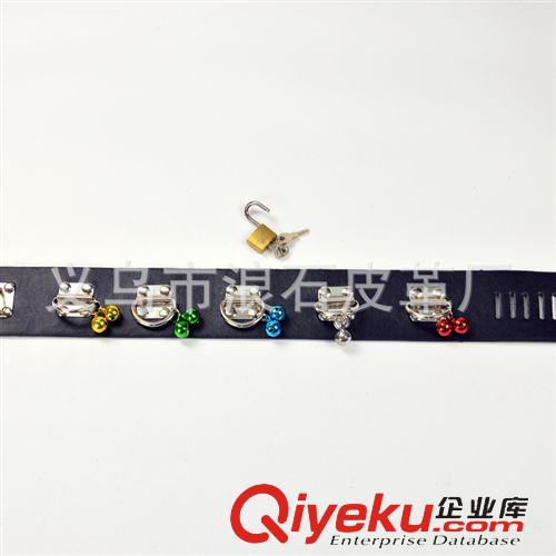 情趣項圈 脖套 情趣項圈批發 皮質帶鎖鈴鐺項圈 束縛脖套 另類刺激夫妻情趣用品原始圖片3