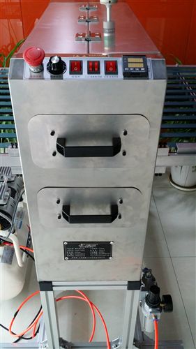 板面清潔機 tj650mm規(guī)格八支膠輥靜電除塵機、板面清潔機（jx一臺）