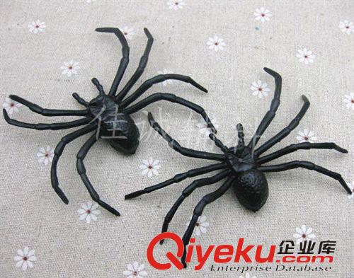 萬圣節、整蠱玩具 塑料仿真蟑螂 萬圣節整蠱小玩具 兩色7.5*2.3CM