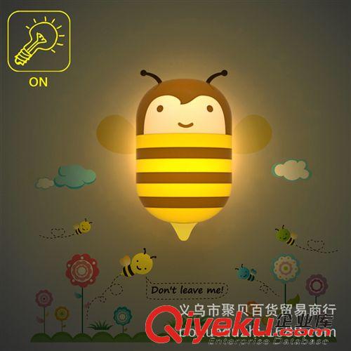 熱銷產(chǎn)品 新款墻紙夜精靈小蜜蜂光控感應(yīng)壁燈臥室床頭氛圍燈LED節(jié)能小夜燈原始圖片3