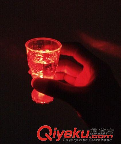 杯子 創意lLED發光杯新款 口杯、小酒杯、發光杯 七彩酒吧發光杯感應杯原始圖片2