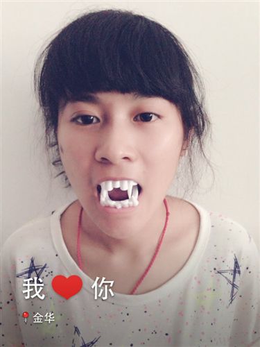 【舞會表演道具】 萬圣節(jié)用品假牙 白色假牙 假牙套 塑料假牙 惡魔假牙 環(huán)保材料原始圖片2