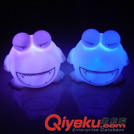 夜燈/兒童玩具類 大眼蛙小夜燈 不充電夜燈 AG13電子夜燈 變色七彩創(chuàng)意家居燈 D333原始圖片3