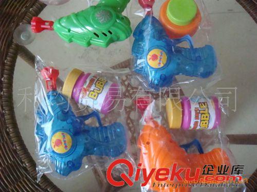 其他玩具 廠價批發(fā)供應(yīng)泡泡槍 慣性泡泡槍 吹打泡泡原始圖片3