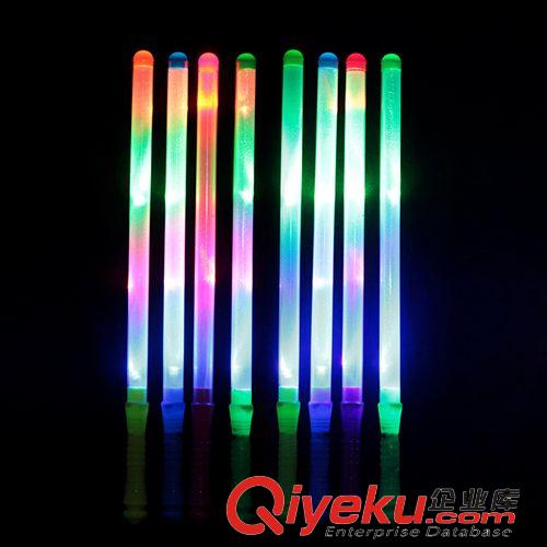 活動氣氛道具 KTV 酒吧用品演唱會 發(fā)光玩具 熒光棒電子泡沫棒閃光棒17g