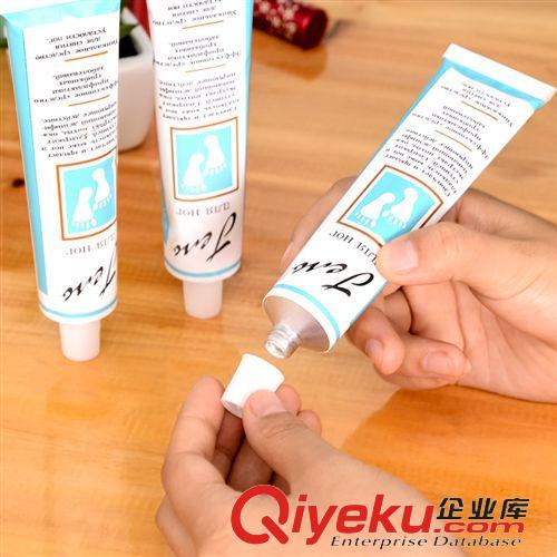 彩妝系列 冬季  俄羅斯護腳霜 護足霜   強力保濕 防干裂 滋潤美腳代理加盟原始圖片2