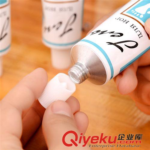 彩妝系列 冬季  俄羅斯護腳霜 護足霜   強力保濕 防干裂 滋潤美腳代理加盟原始圖片3
