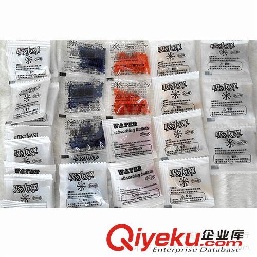 熱銷產品 廠銷 {zx1}款兒童頭盔.手握腕式二合一套裝超級水槍 趣味搞怪水槍