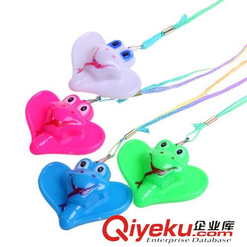 閃光掛件項鏈 愛心蛇閃光掛件 發光掛件飾品 夜市熱賣玩具 義烏小商品貨源批發原始圖片2