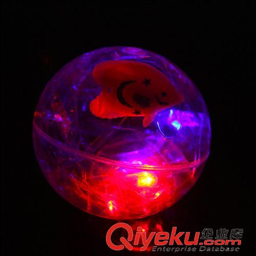 閃光彈力球 夜市地攤熱賣 彩帶魚炫彩發(fā)光LED跳跳球 最熱銷兒童水晶彈力球原始圖片3