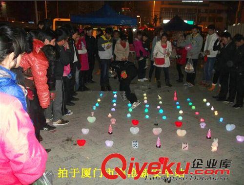 七彩小夜燈 供應(yīng)七彩小夜燈 自動變色搪膠小夜燈 夜市地?cái)偀徜N貨源 多款可選原始圖片2