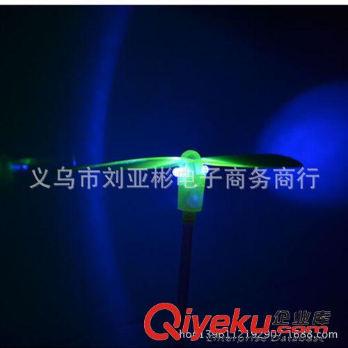 發(fā)光玩具類 發(fā)光竹蜻蜓 閃光竹蜻蜓 飛天仙子玩具 地?cái)偀豳u發(fā)光閃光玩具原始圖片2
